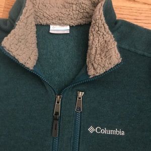 Columbia Pull Over